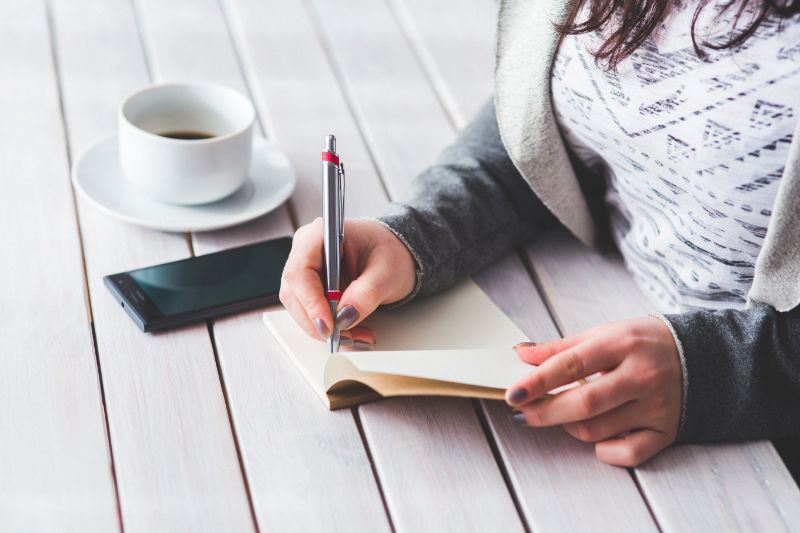 Woman writing something (1)